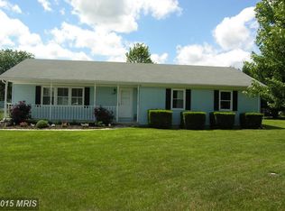 207 Robin Ave, Stephens City, VA 22655