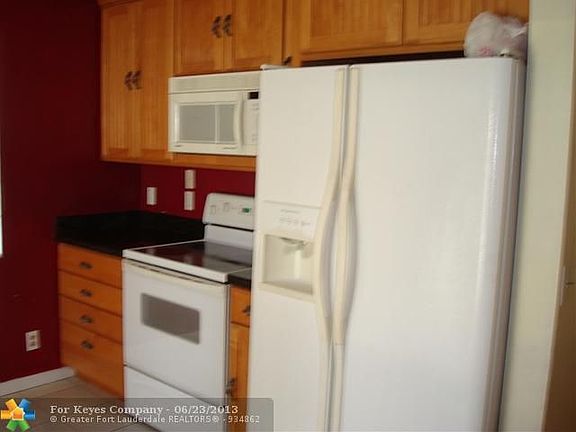 3rd image of 7189 NW 80th Way