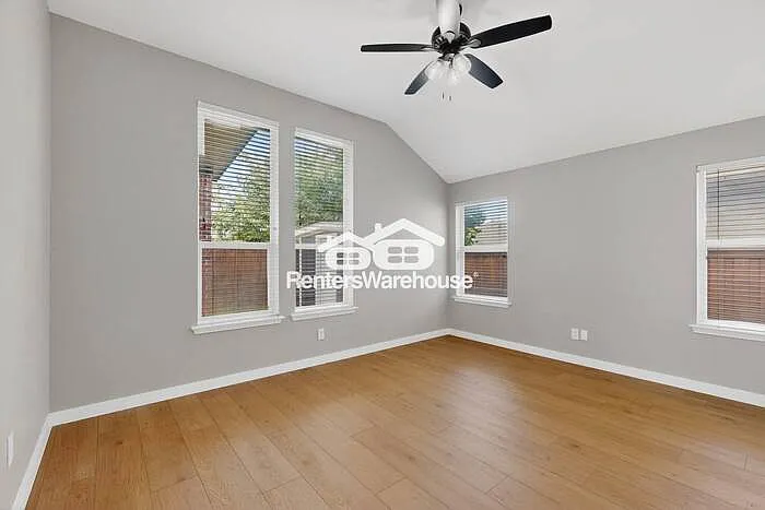 7301 Fossil Lake Dr — Photo 15