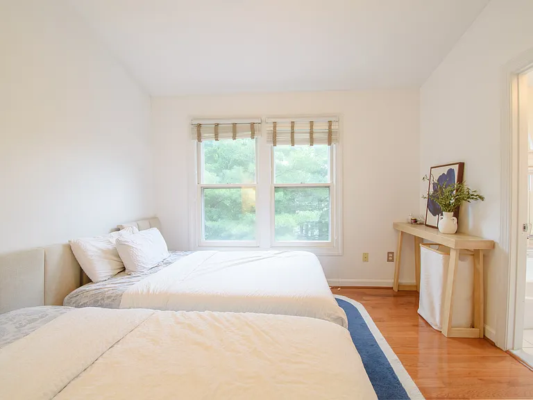 2128 Heritage Dr — Photo 18