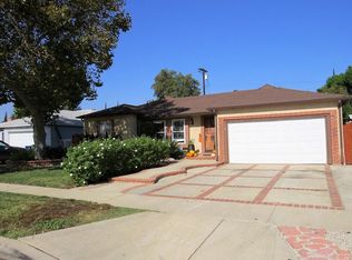 16919 Hartland St, Lake Balboa, CA 91406