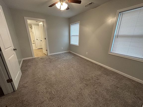3rd image of 121 Walker St