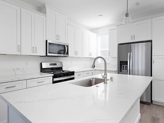 3rd image of 341 E 30th St E #102