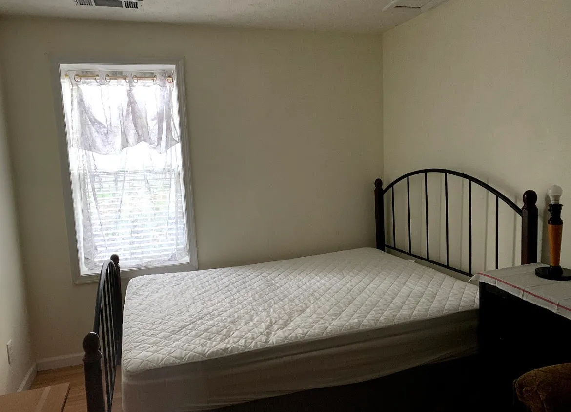 Abbotts Mill Dr, Johns Creek — Photo 4