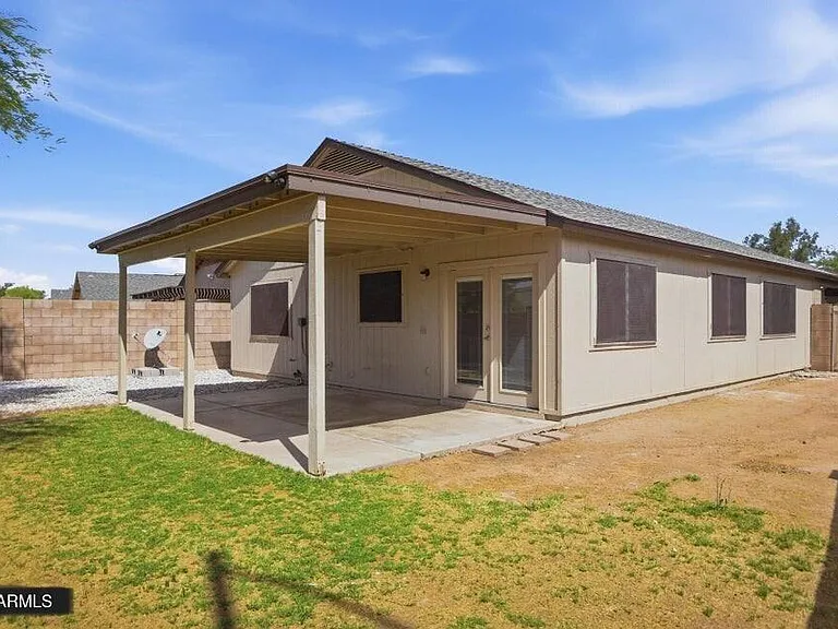 2901 W Irma Ln — Photo 14
