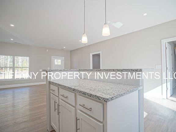 5th image of 242 Acorn Acres Rd