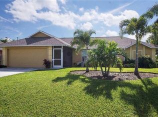 824 SW 28th Ter, Cape Coral, FL 33914