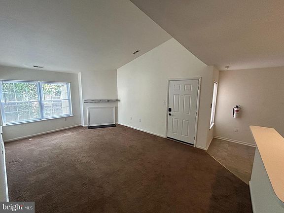 5th image of 187 Meadow Ridge Rd