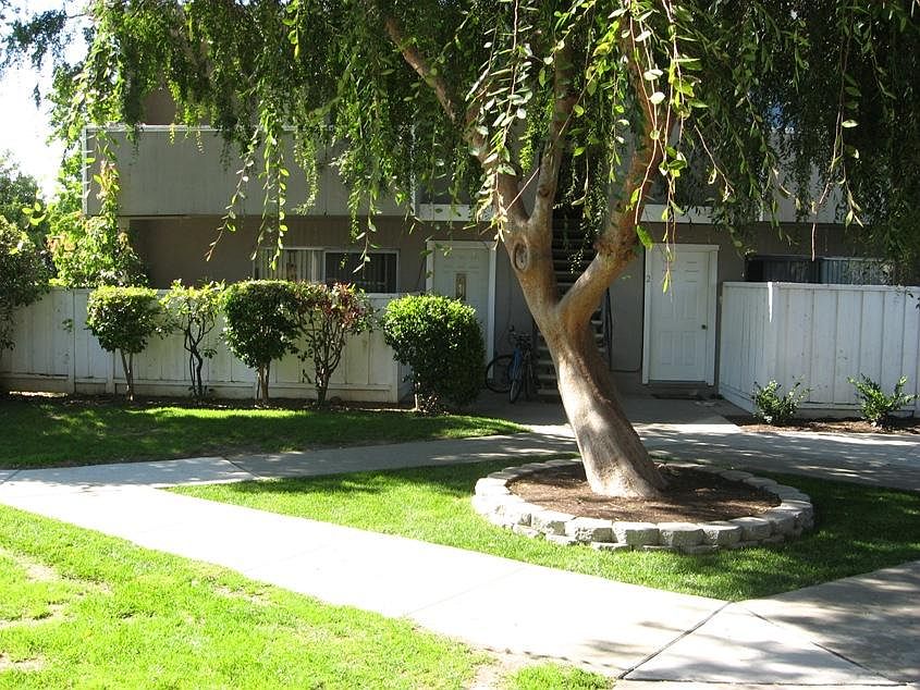2nd image of 10225 Beardon Dr APT 2