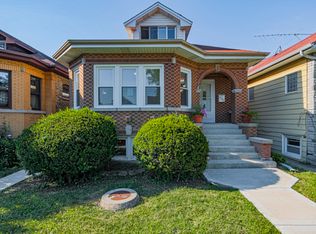 6046 W Barry Ave, Chicago, IL