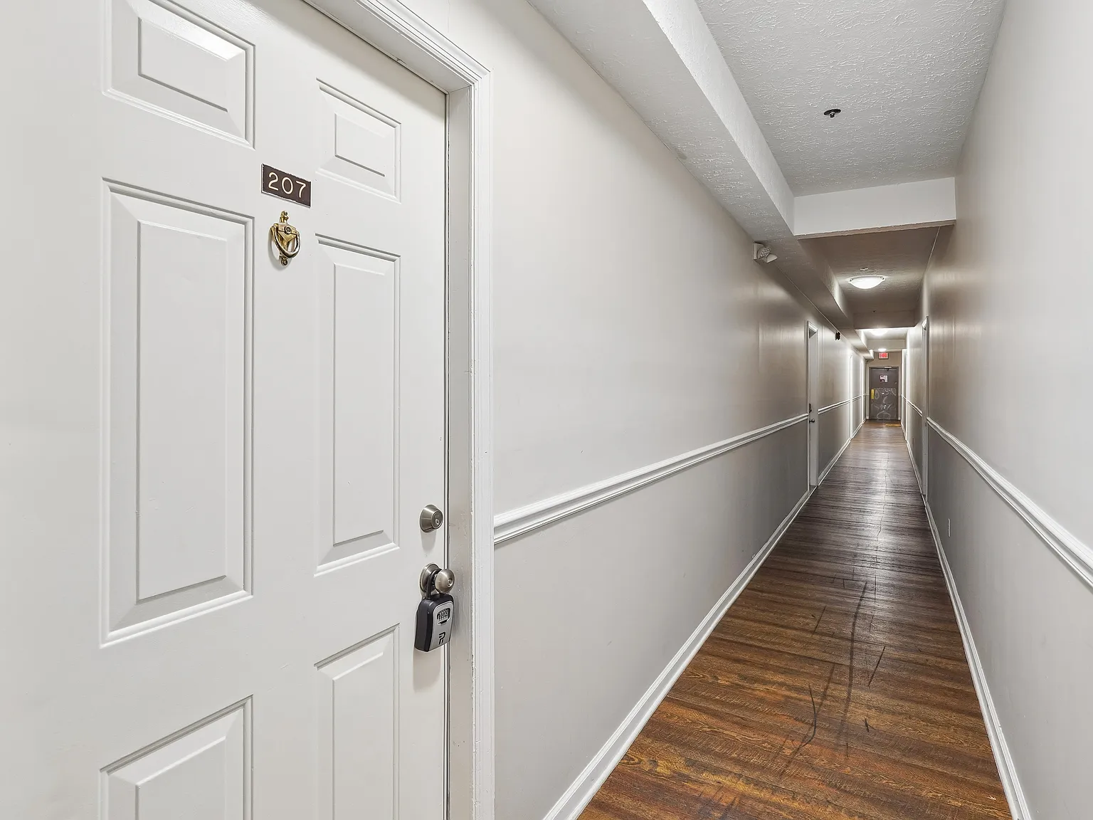 2 bed, 800 sqft, $1,695 — Photo 3