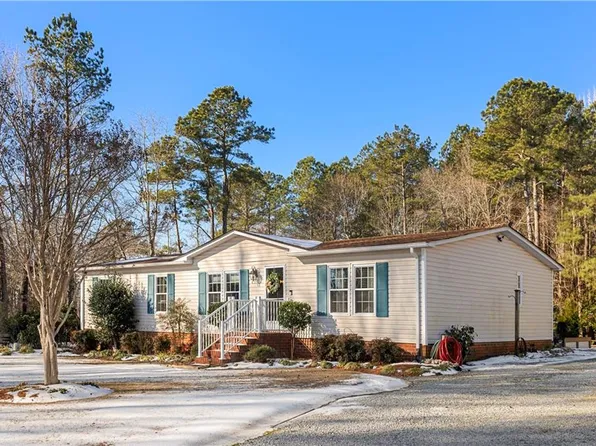 8860 Pineview Rd, Suffolk, VA 23437