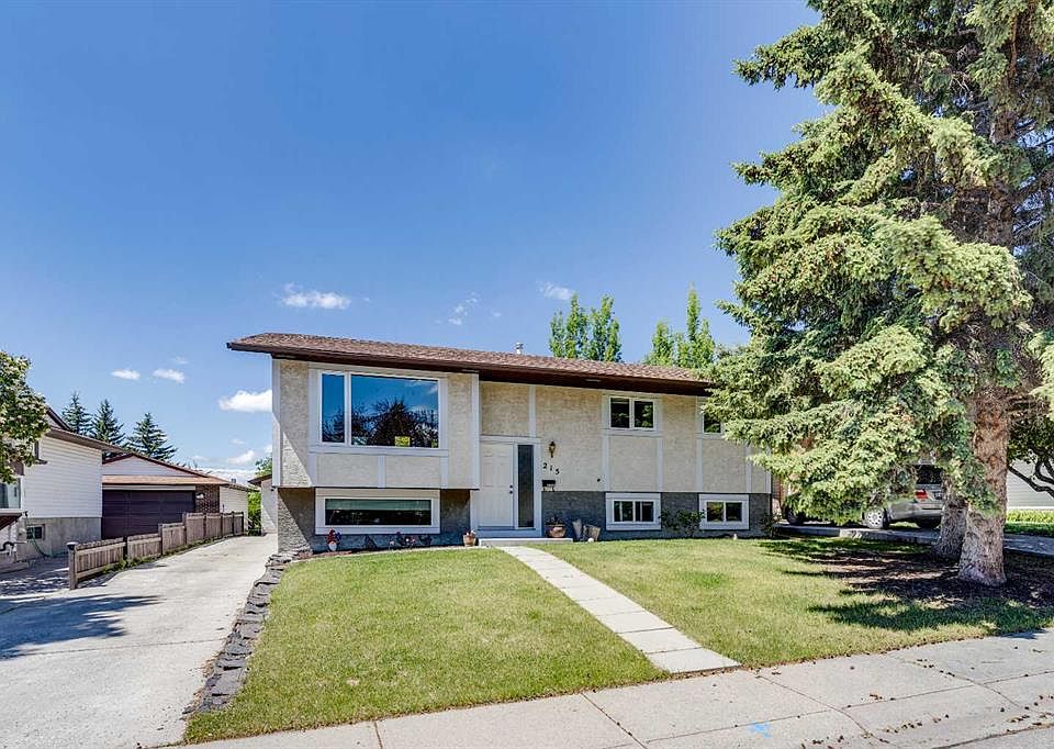 1st image of 215 E Silver Valley Rise NW