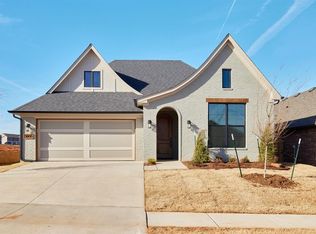 3800 Hardy Dr, Norman, OK 73069
