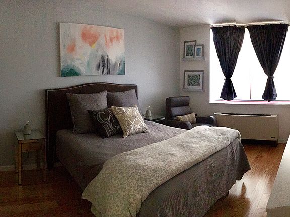 5th image of 4-74 48th Ave APT 28E