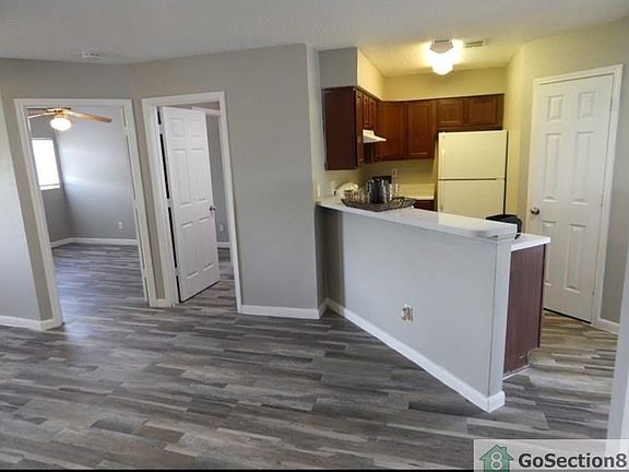 5th image of 642 Gillette Blvd