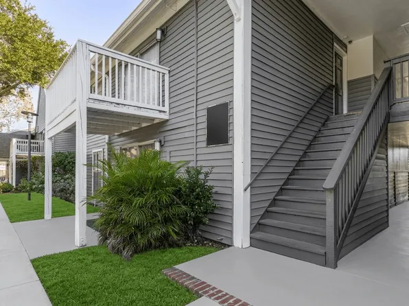 Foxcroft Apartments