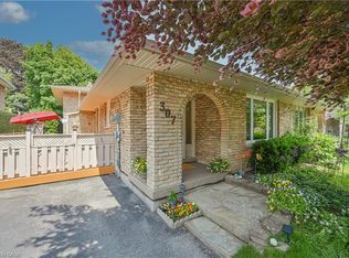 307 Magnolia Dr, Hamilton, ON L9C6R2