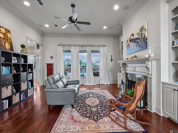 5th image of 3225 Grand Way Ave