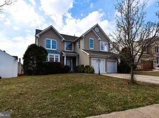 33 Raintree Dr, Sicklerville, NJ 08081