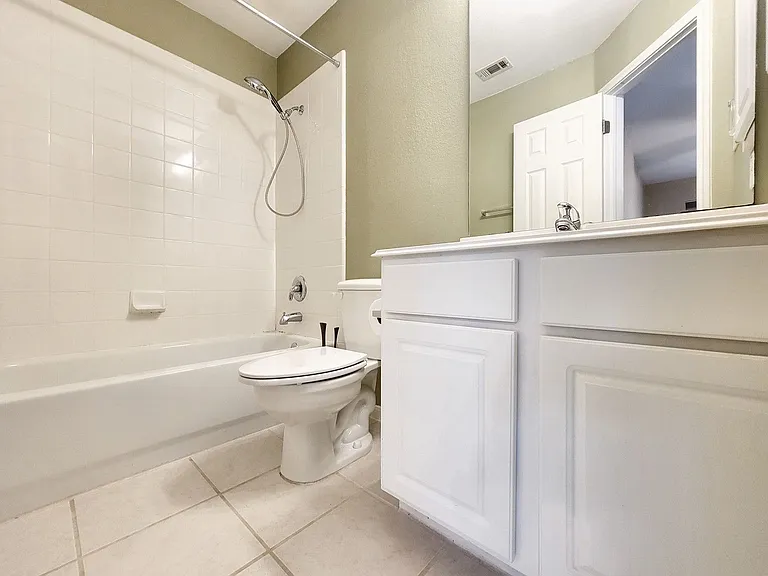 1617 Sunterro — Photo 32