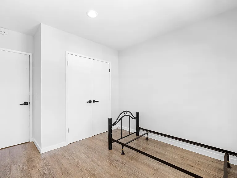 11793 Glencrest Dr — Photo 22