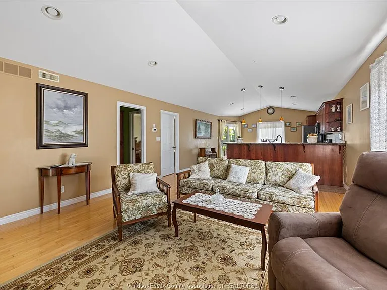 2315 Kevin St — Photo 23