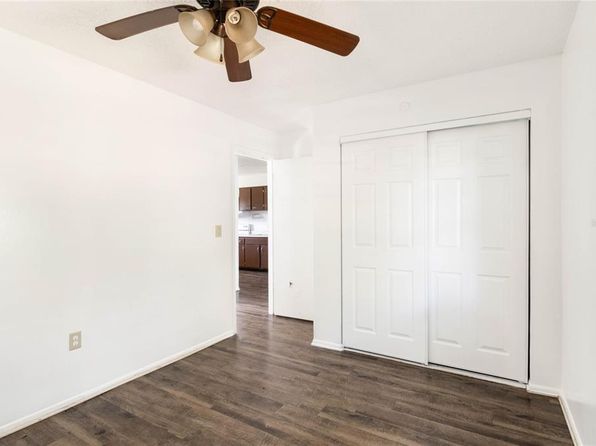 tampa-florida-2067997220 picture