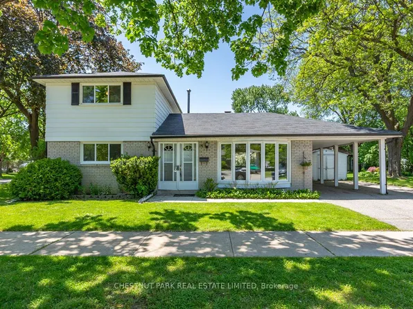 14 Vanderbrent Cres, Toronto, ON M9R 3W8