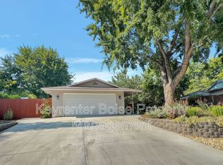 3230 E Whitman Dr, Boise, ID 83716