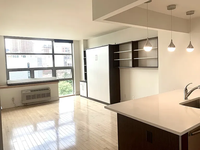 509 48th Ave #5J — Photo 3