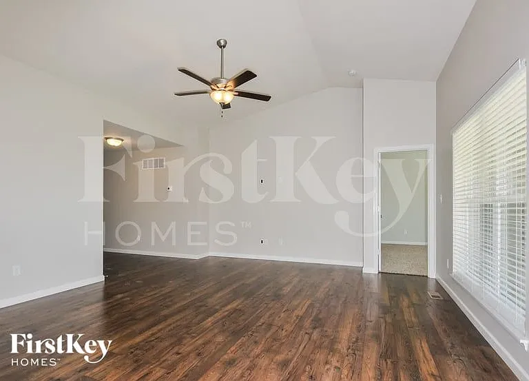 404 Cozy Pines Dr — Photo 4