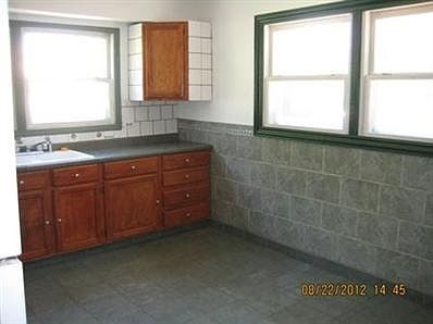 4th image of 1614 N Oak Ave
