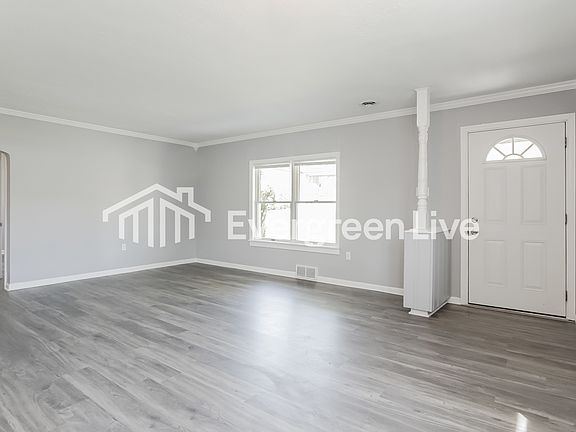 3rd image of 1930 Cardinal Ave
