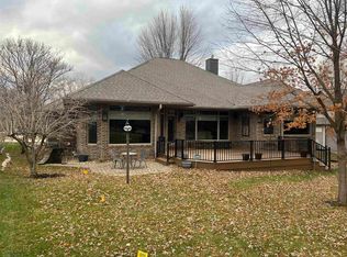 212 Emerald Meadows Dr, Arnolds Park, IA 51331