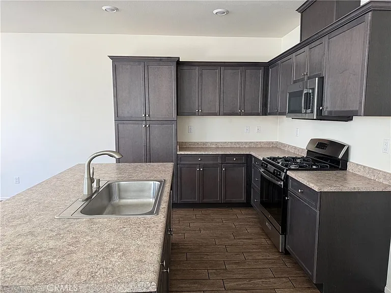 30421 Village Terrace Dr — Photo 6