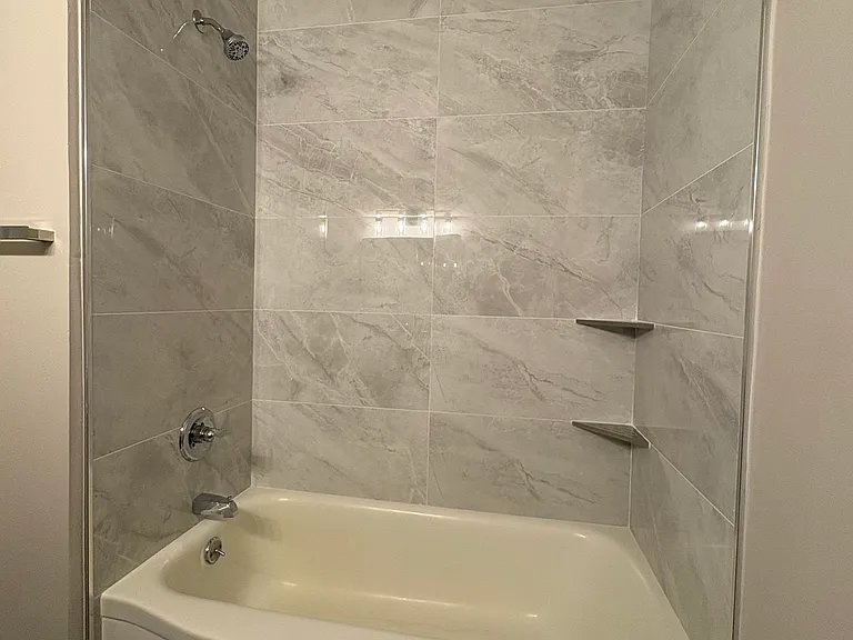 204 James Ct — Photo 24
