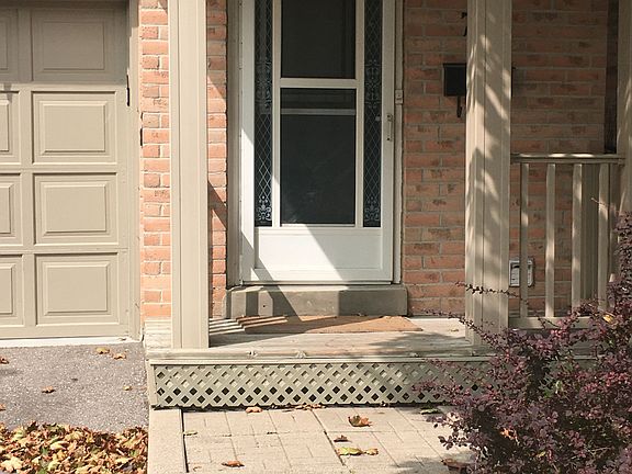2nd image of 2945 Thomas St #70