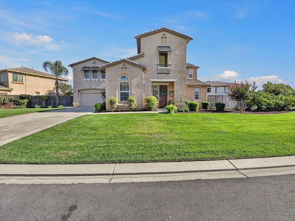 1st image of 15075 Torrey Pines Cir