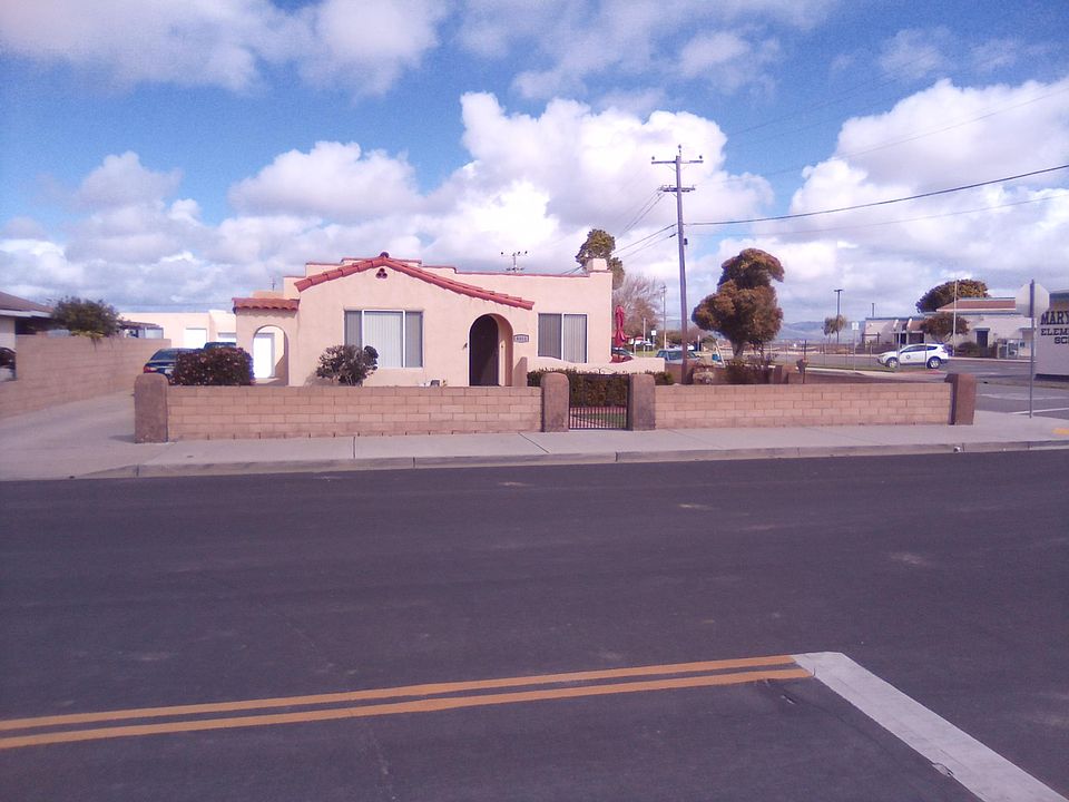 1st image of 4461 10th St