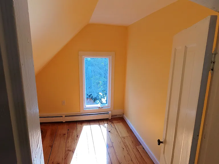 23 Roberts St #3 — Photo 2