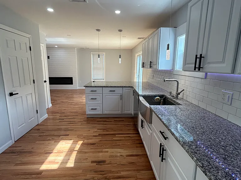 75 Beech St #1 — Photo 5