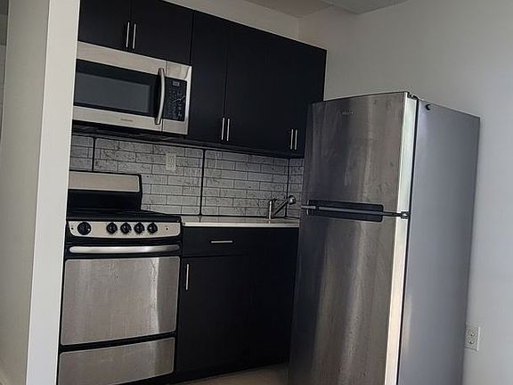 2nd image of 1323-1329 SW 8th St #1320-3
