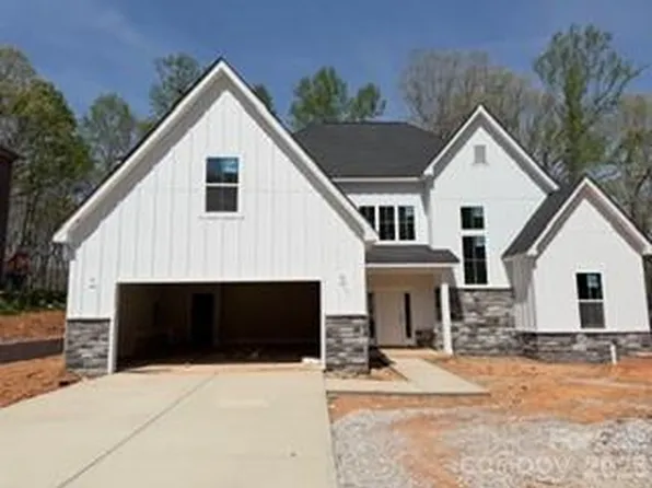 5019 Ardenwoods Dr, Charlotte, NC 28215