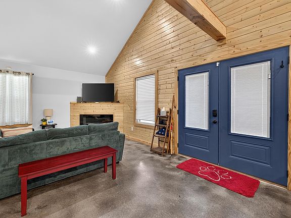 3rd image of 170 Eagles Ln