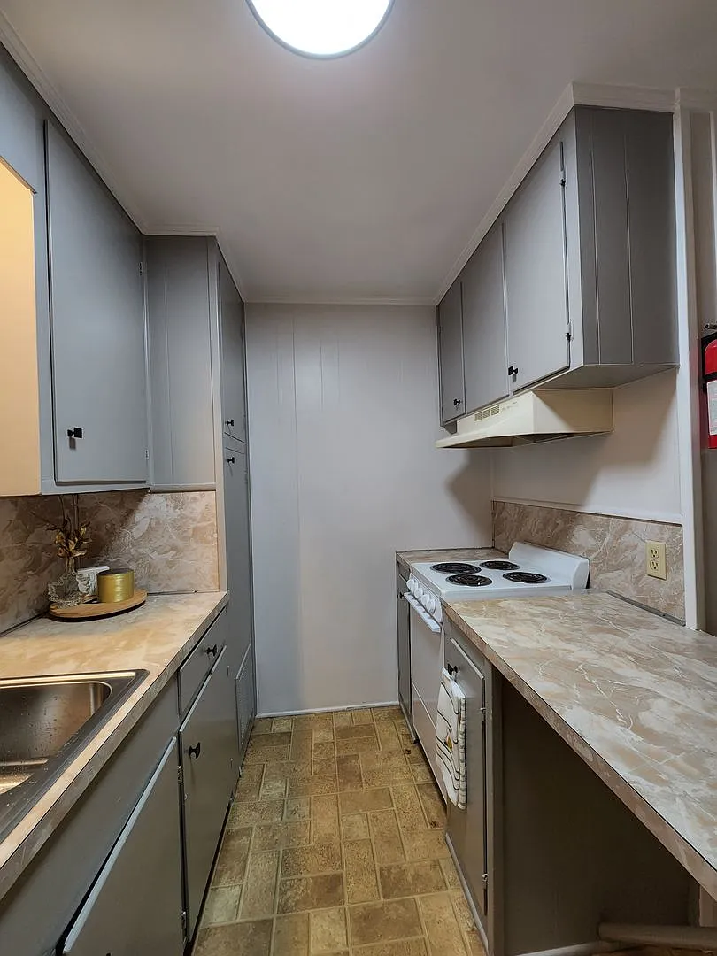 Hackberry Apartments — Photo 2