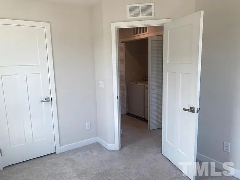511 Autumn Cure Ct — Photo 9