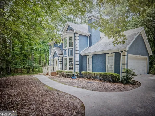 732 Country Lake Dr, Hampton, GA 30228