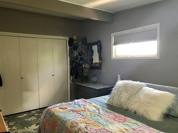 5th image of 16188 E Lake Dr