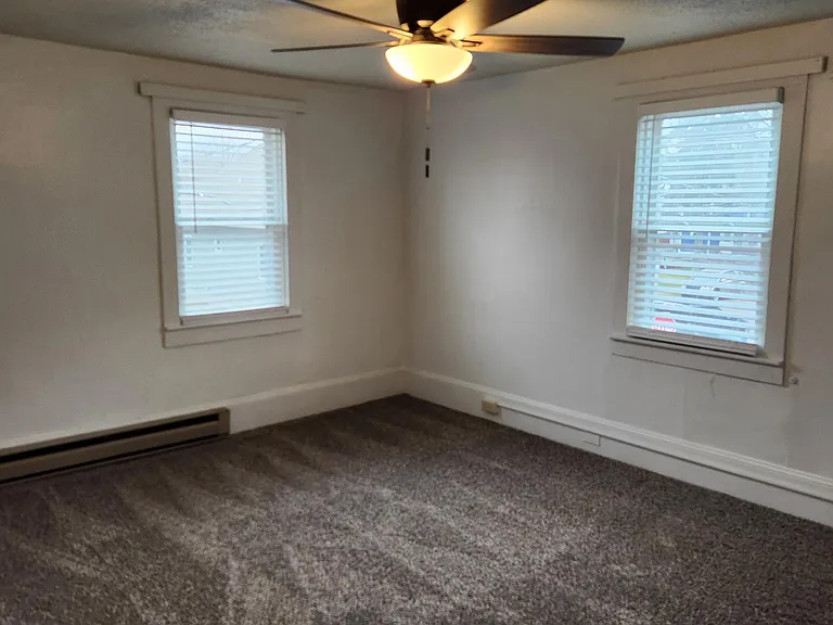 540 W 3rd St #B — Photo 11